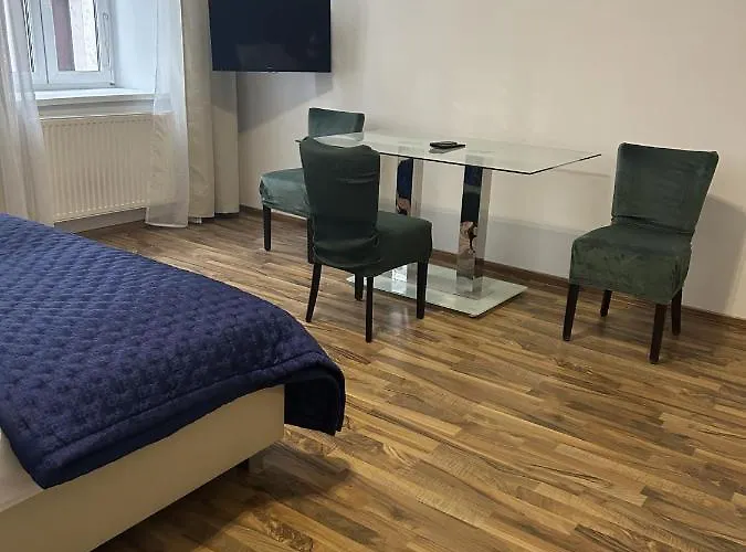 Cozy Center Apartman *